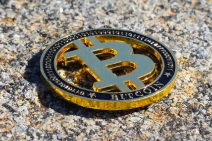 bitcoin, currency, cryptocurrency, crypto, coin, finance, money, brown money, brown finance, bitcoin, cryptocurrency, crypto, crypto, crypto, crypto, crypto